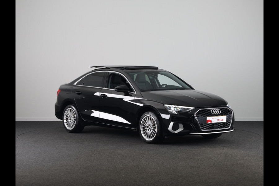 Audi A3 Limousine 35 TFSI Advanced edition 150 pk S-tronic | Verlengde garantie | Navigatie | Panoramadak | Parkeersensoren achter | Achteruitrijcamera | Stoelverwarming |