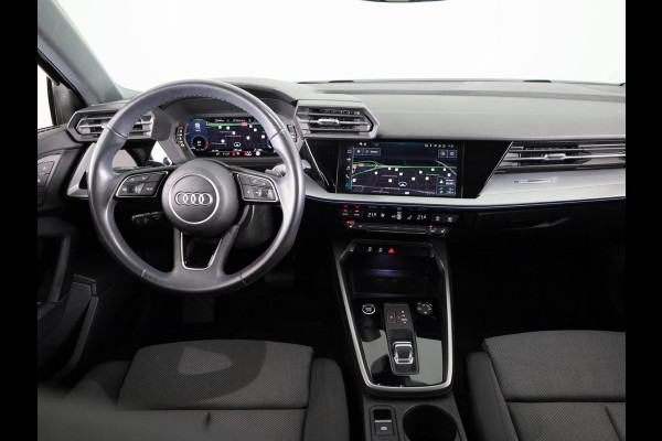 Audi A3 Limousine 35 TFSI Advanced edition 150 pk S-tronic | Verlengde garantie | Navigatie | Panoramadak | Parkeersensoren achter | Achteruitrijcamera | Stoelverwarming |