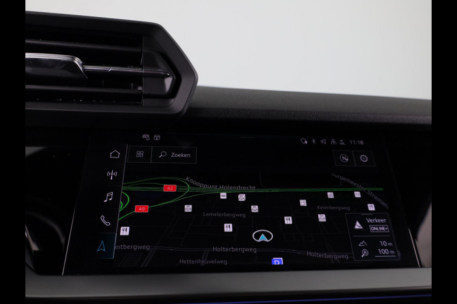 Audi A3 Limousine 35 TFSI Advanced edition 150 pk S-tronic | Verlengde garantie | Navigatie | Panoramadak | Parkeersensoren achter | Achteruitrijcamera | Stoelverwarming |