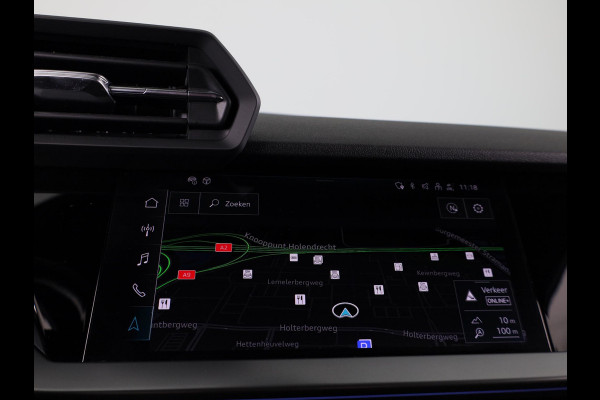 Audi A3 Limousine 35 TFSI Advanced edition 150 pk S-tronic | Verlengde garantie | Navigatie | Panoramadak | Parkeersensoren achter | Achteruitrijcamera | Stoelverwarming |