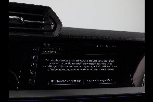 Audi A3 Limousine 35 TFSI Advanced edition 150 pk S-tronic | Verlengde garantie | Navigatie | Panoramadak | Parkeersensoren achter | Achteruitrijcamera | Stoelverwarming |