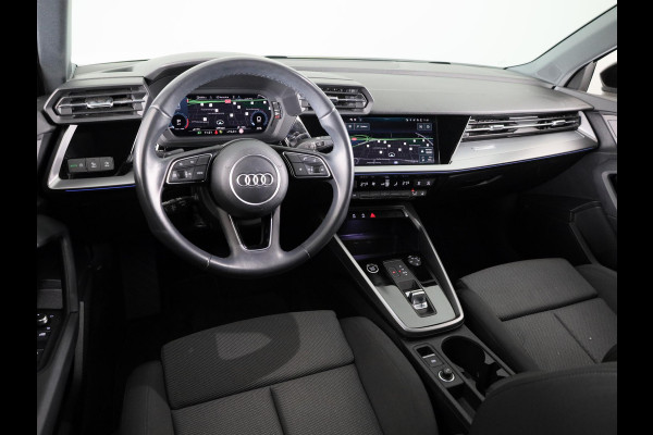 Audi A3 Limousine 35 TFSI Advanced edition 150 pk S-tronic | Verlengde garantie | Navigatie | Panoramadak | Parkeersensoren achter | Achteruitrijcamera | Stoelverwarming |