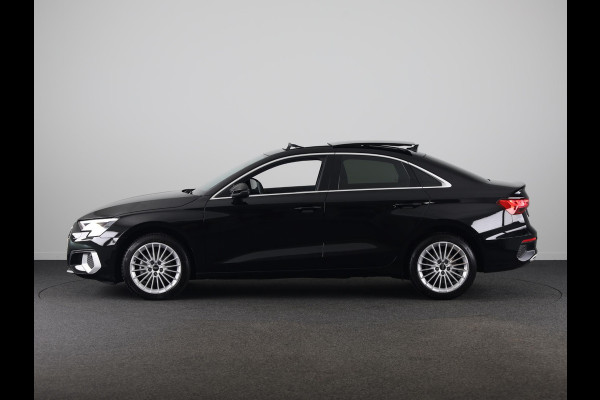 Audi A3 Limousine 35 TFSI Advanced edition 150 pk S-tronic | Verlengde garantie | Navigatie | Panoramadak | Parkeersensoren achter | Achteruitrijcamera | Stoelverwarming |