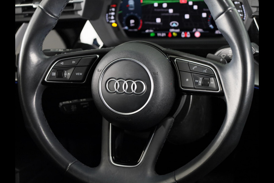 Audi A3 Limousine 35 TFSI Advanced edition 150 pk S-tronic | Verlengde garantie | Navigatie | Panoramadak | Parkeersensoren achter | Achteruitrijcamera | Stoelverwarming |