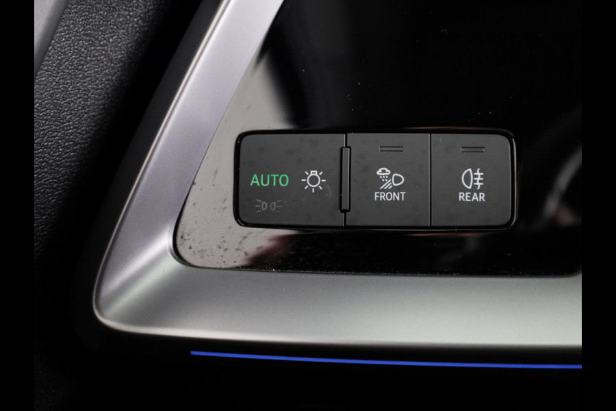 Audi A3 Limousine 35 TFSI Advanced edition 150 pk S-tronic | Verlengde garantie | Navigatie | Panoramadak | Parkeersensoren achter | Achteruitrijcamera | Stoelverwarming |