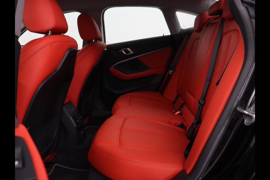 BMW 2 Serie Gran Coupé 220i High Executive | Head-Up | Adaptive cruise | Leder | Camera | Stoelverwarming | Sportstoelen | Luxury Line | Carplay | Live Cockpit | Navigatie | Park Assist | Full LED