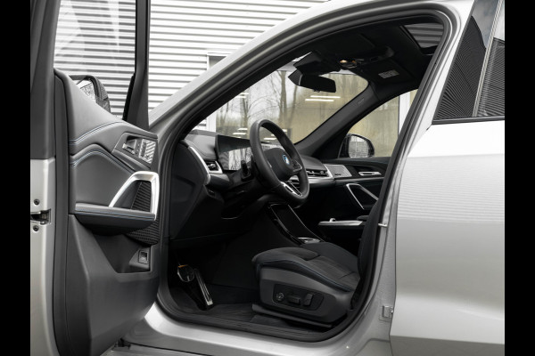 BMW X1 xDrive25e M-Sport - Pano - Memoryzetel - Harman Kardon - Driving Ass Prof