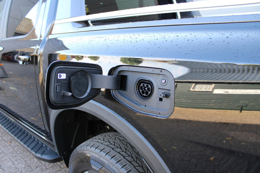 Ford Ranger 2.3 Double Cab PHEV Wildtrak Nieuw | B&O | Trekhaak | Elektr. Rolhoes | BLIS | Adaptieve cruise