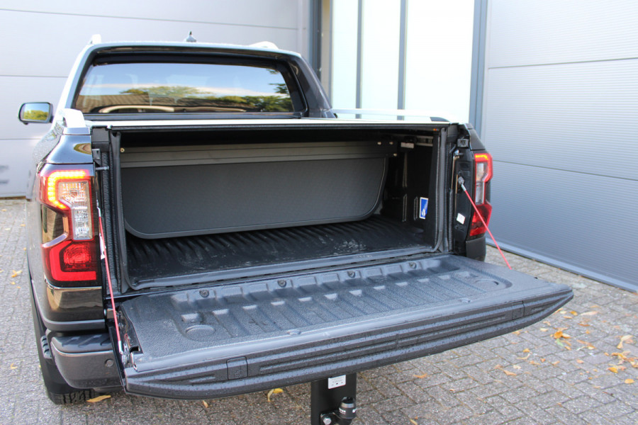 Ford Ranger 2.3 Double Cab PHEV Wildtrak Nieuw | B&O | Trekhaak | Elektr. Rolhoes | BLIS | Adaptieve cruise