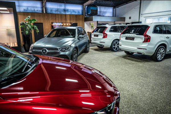 Volvo XC60 2.0 T6 Plug-in hybrid AWD Plus Dark Open dak | Trekhaak | Adapt. Cruise | Stoel-/stuurverwarming | Memory | Leder | Carplay