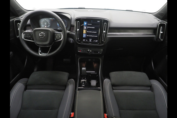 Volvo XC40 1.5 T5 Plug-in hybrid Ultimate Dark | Panoramadak | Harman/Kardon | Pilot Assist | Trekhaak | Keyless | Camera | Carplay