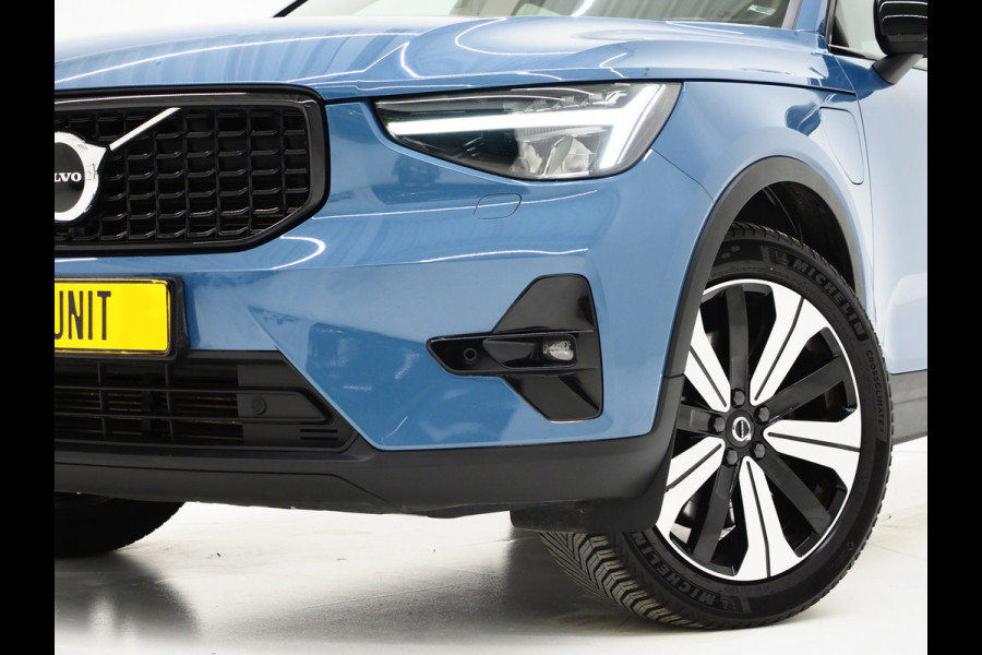Volvo XC40 1.5 T5 Plug-in hybrid Ultimate Dark | Panoramadak | Harman/Kardon | Pilot Assist | Trekhaak | Keyless | Camera | Carplay