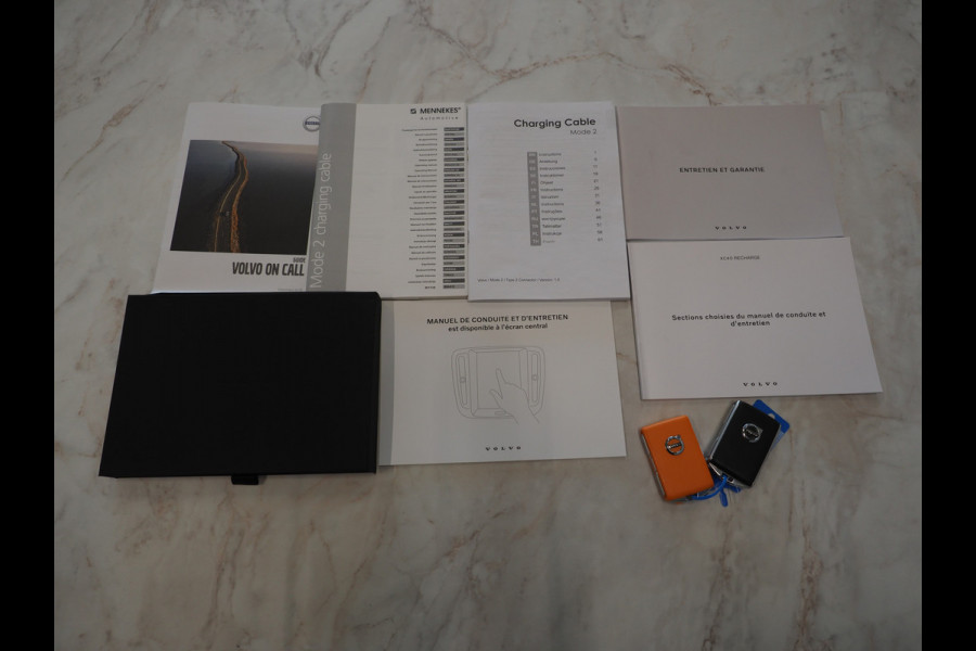 Volvo XC40 1.5 T5 Plug-in hybrid Ultimate Dark | Panoramadak | Harman/Kardon | Pilot Assist | Trekhaak | Keyless | Camera | Carplay