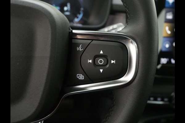 Volvo XC40 1.5 T5 Plug-in hybrid Ultimate Dark | Panoramadak | Harman/Kardon | Pilot Assist | Trekhaak | Keyless | Camera | Carplay