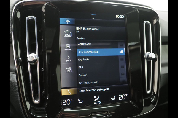 Volvo XC40 1.5 T5 Plug-in hybrid Ultimate Dark | Panoramadak | Harman/Kardon | Pilot Assist | Trekhaak | Keyless | Camera | Carplay