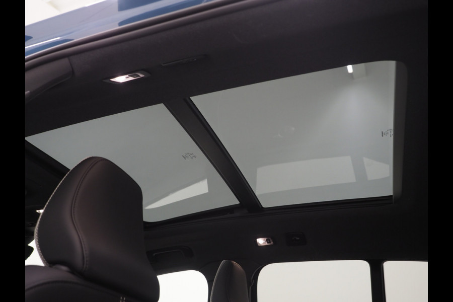 Volvo XC40 1.5 T5 Plug-in hybrid Ultimate Dark | Panoramadak | Harman/Kardon | Pilot Assist | Trekhaak | Keyless | Camera | Carplay
