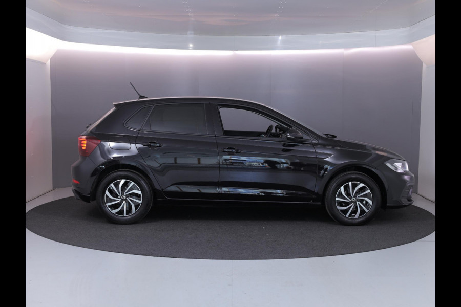 Volkswagen Polo 1.0 TSI Life 95 pk | Verlengde garantie | Navigatie via App | Parkeersensoren | Adaptieve cruise control | LED koplampen |