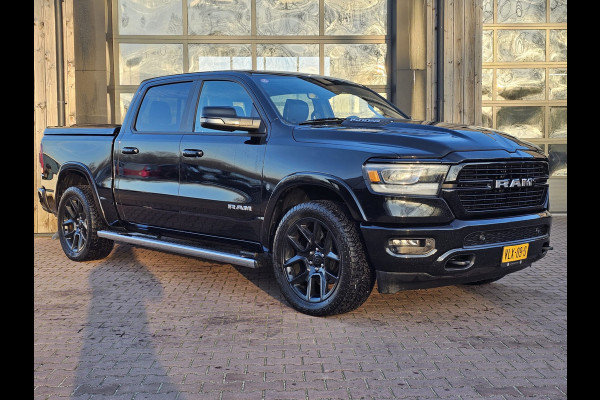 Dodge Ram 1500 5.7 V8 4x4 Crew Cab Laramie | Pano | Trekhaak | Leder | Alpine | Keyless | Camera | Sidesteps | Navi | 12" scherm | Klep uitlaat |