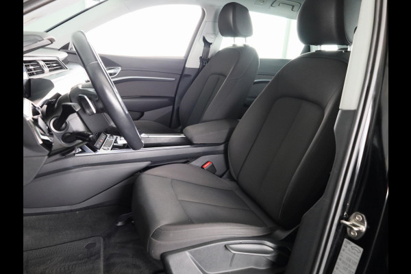 Audi e-tron 50 quattro edition 71 kWh 313 pk | Navigatie | Trekhaak (afneembaar) | Parkeersensoren | Luchtvering |