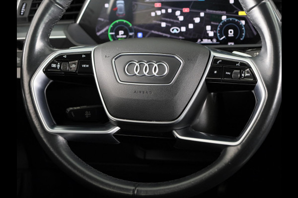 Audi e-tron 50 quattro edition 71 kWh 313 pk | Navigatie | Trekhaak (afneembaar) | Parkeersensoren | Luchtvering |
