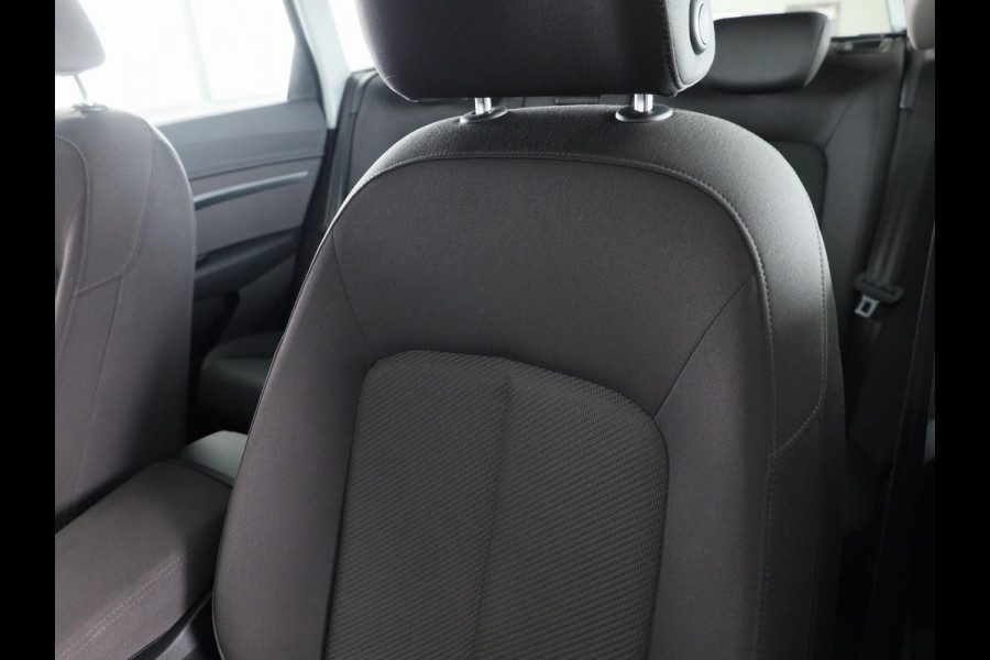 Audi e-tron 50 quattro edition 71 kWh 313 pk | Navigatie | Trekhaak (afneembaar) | Parkeersensoren | Luchtvering |