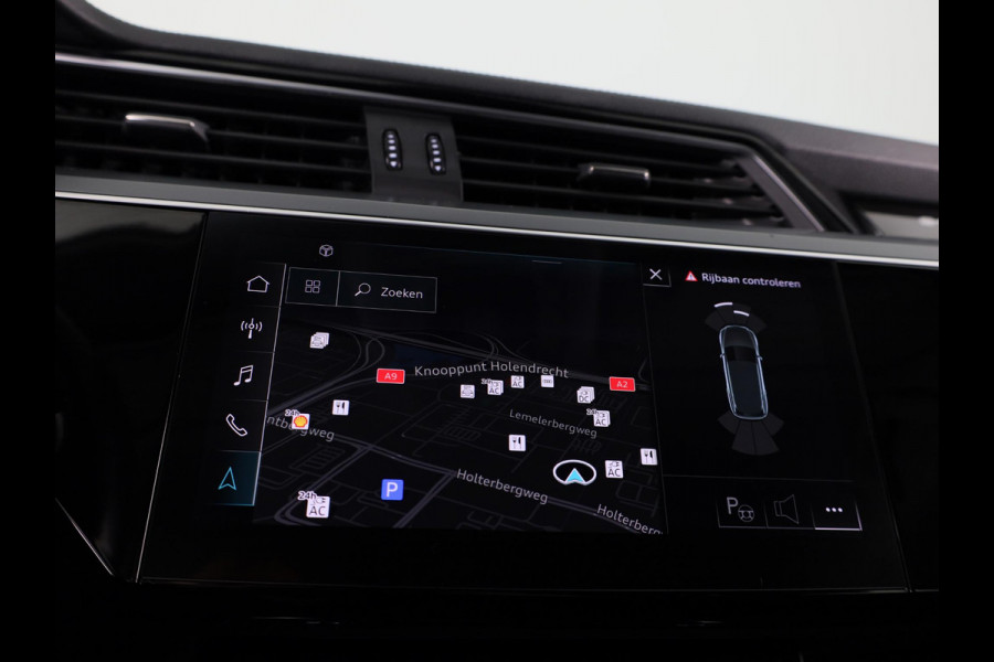 Audi e-tron 50 quattro edition 71 kWh 313 pk | Navigatie | Trekhaak (afneembaar) | Parkeersensoren | Luchtvering |
