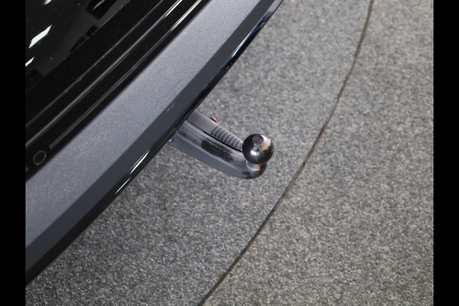 Audi e-tron 50 quattro edition 71 kWh 313 pk | Navigatie | Trekhaak (afneembaar) | Parkeersensoren | Luchtvering |