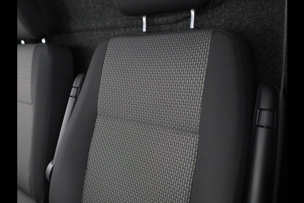 Volkswagen Transporter 2.0 TDI L2H1 28 Comfortline 110 pk | Verlengde garantie | Navigatie via App | Parkeersensoren achter | Cruise control |