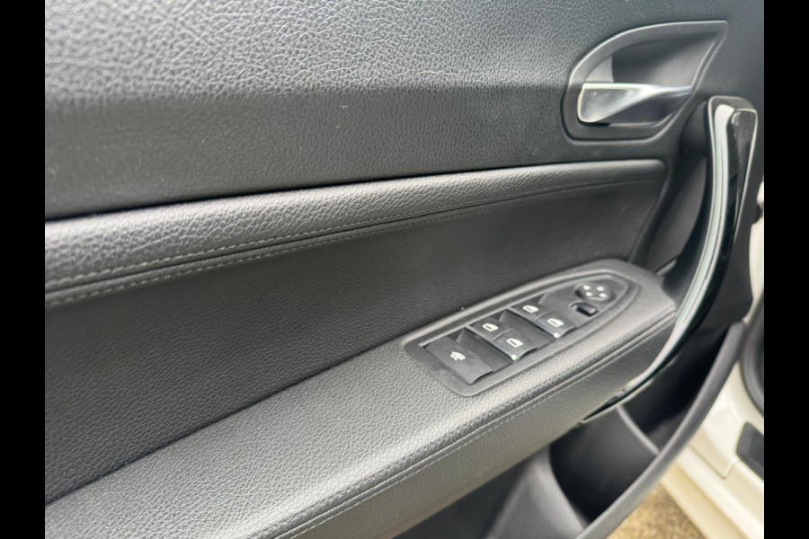 BMW 2 Serie Cabrio 218i High Executive M Sport Pakket, Leder, 18"LMV, Navigatie, Windscherm . Neem contact op en we maken een afspraak!