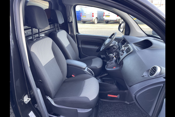 Renault Kangoo 1.5 Blue dCi 95pk Work Edition / zwart metallic / vaste prijs rijklaar € 12.950 ex btw / lease vanaf € 218 / airco / cruise / trekhaak / dakdragers / euro 6 / bpm vrij !