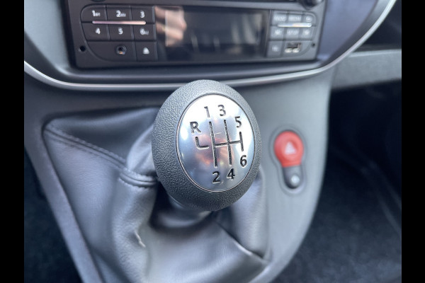 Renault Kangoo 1.5 Blue dCi 95pk Work Edition / zwart metallic / vaste prijs rijklaar € 12.950 ex btw / lease vanaf € 218 / airco / cruise / trekhaak / dakdragers / euro 6 / bpm vrij !