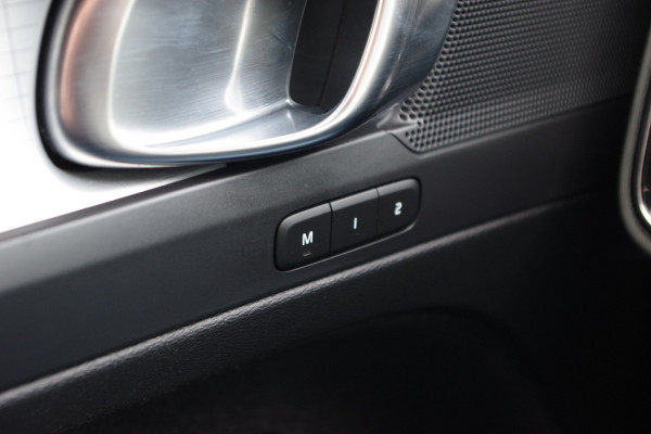 Volvo XC40 1.5 T4 211 PK Plug-in hybrid Plus Bright, Memory, Camera, Adap. Cruise Control, Keyless