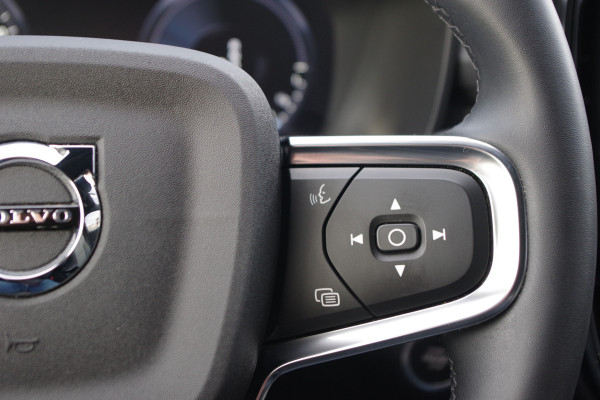 Volvo XC40 1.5 T4 211 PK Plug-in hybrid Plus Bright, Memory, Camera, Adap. Cruise Control, Keyless