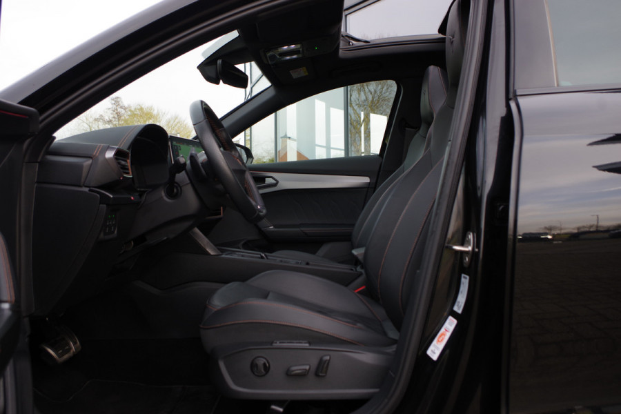 CUPRA Formentor 1.4 e-Hybrid 245 PK VZ Copper Edition PHEV, Panoramadak, Lederen Kuipstoelen, Memory, Camera, Adap. Cruise Control