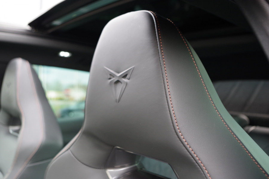 CUPRA Formentor 1.4 e-Hybrid 245 PK VZ Copper Edition PHEV, Panoramadak, Lederen Kuipstoelen, Memory, Camera, Adap. Cruise Control