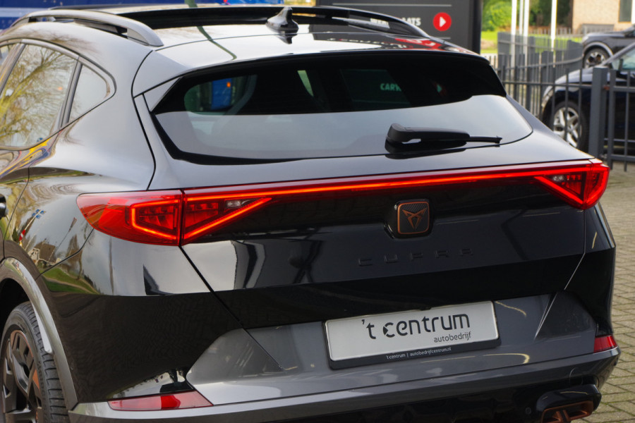 CUPRA Formentor 1.4 e-Hybrid 245 PK VZ Copper Edition PHEV, Panoramadak, Lederen Kuipstoelen, Memory, Camera, Adap. Cruise Control