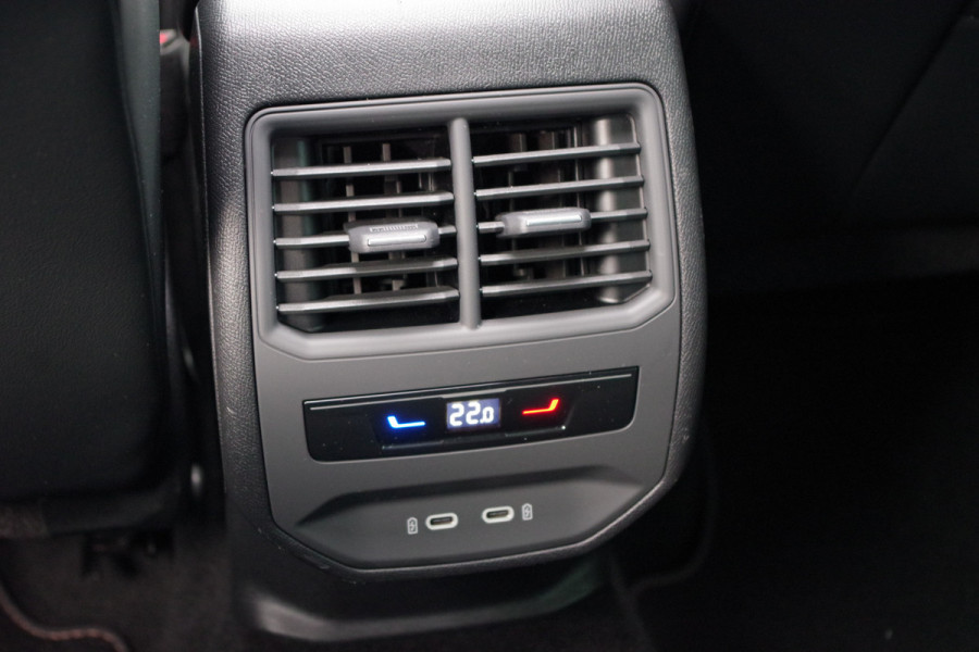 CUPRA Formentor 1.4 e-Hybrid 245 PK VZ Copper Edition PHEV, Panoramadak, Lederen Kuipstoelen, Memory, Camera, Adap. Cruise Control