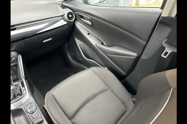 Mazda 2 1.5 90pk Style Selected, navi, cruise, airco, trekhaak