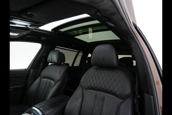 BMW X7 xDrive30d High Executive [ 7-Pers. ] Aut. *PANO | LEATHER | LASER-LED | HEAD-UP | SOFTCLOSE | BOWERS&WILKINS | BLINDSPOT | DIGI-COCKPIT | MEMORY-PACK | TOPVIEW | PRIVACY-GLASS | NAVI-FULLMAP | TOWBAR | 22''ALU*