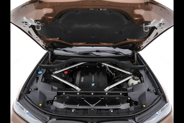 BMW X7 xDrive30d High Executive [ 7-Pers. ] Aut. *PANO | LEATHER | LASER-LED | HEAD-UP | SOFTCLOSE | BOWERS&WILKINS | BLINDSPOT | DIGI-COCKPIT | MEMORY-PACK | TOPVIEW | PRIVACY-GLASS | NAVI-FULLMAP | TOWBAR | 22''ALU*