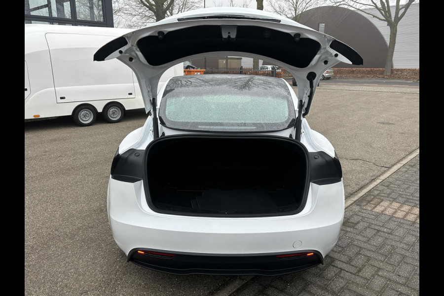 Tesla Model 3 Premium Long Range AWD 78 kWh | STOELVERWARMING VOOR/ACHTER | STUURVERWARMING | FABRIEKS GARANTIE T/M 20-06-2028 OF 80k KM | ELKT. ACHTERKLEP | ELKT. STOELEN |