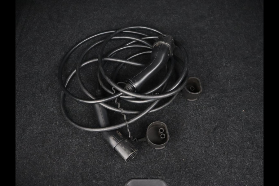 Polestar 2 Long Range Single Motor 78 kWh | Stoelverwarming | Keyless | Full LED | Carplay | Navigatie | 19'' | Elektrische stoelen | Climate control