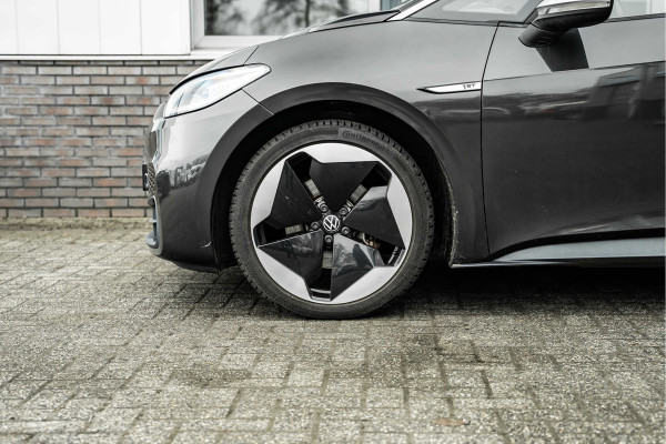 Volkswagen ID.3 First Max | SOH 91% | ACC | Lederen bekleding massage | HUD | Pano dak | Apple Car | Trekhaak VW |