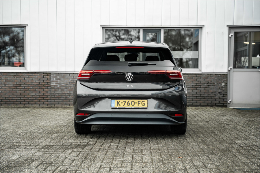 Volkswagen ID.3 First Max | SOH 91% | ACC | Lederen bekleding massage | HUD | Pano dak | Apple Car | Trekhaak VW |