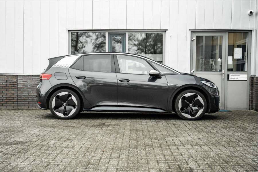 Volkswagen ID.3 First Max | SOH 91% | ACC | Lederen bekleding massage | HUD | Pano dak | Apple Car | Trekhaak VW |