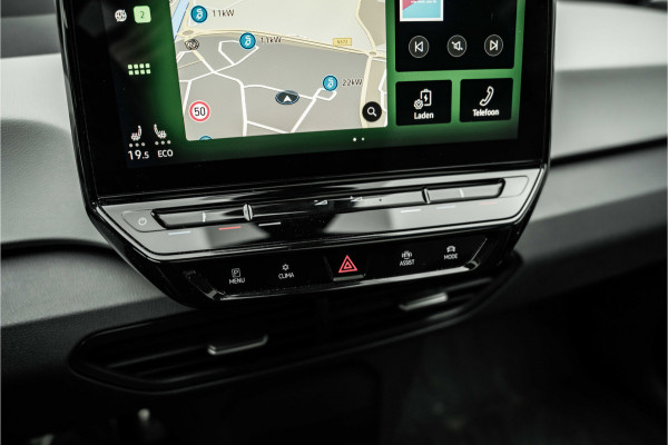 Volkswagen ID.3 First Max | SOH 91% | ACC | Lederen bekleding massage | HUD | Pano dak | Apple Car | Trekhaak VW |