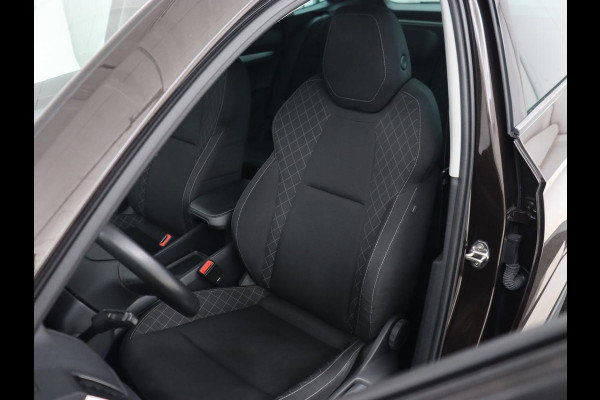 Škoda Karoq 1.0 TSI Style | Camera | Carplay | Navigatie | Full LED | Climate control | Parkeerhulp | Cruise control | Bluetooth