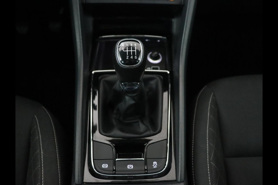 Škoda Karoq 1.0 TSI Style | Camera | Carplay | Navigatie | Full LED | Climate control | Parkeerhulp | Cruise control | Bluetooth