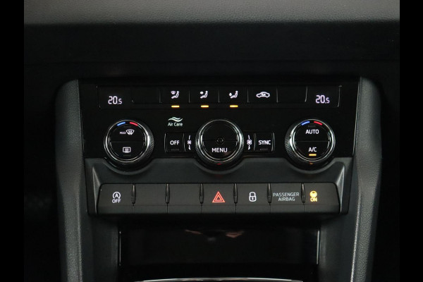 Škoda Karoq 1.0 TSI Style | Camera | Carplay | Navigatie | Full LED | Climate control | Parkeerhulp | Cruise control | Bluetooth