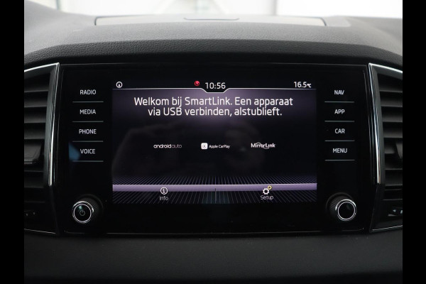 Škoda Karoq 1.0 TSI Style | Camera | Carplay | Navigatie | Full LED | Climate control | Parkeerhulp | Cruise control | Bluetooth